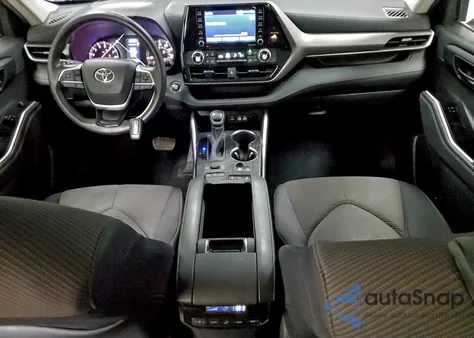 2022 Toyota Highlander L z USA, uszkodzony, nr VIN 5TDCZRBHXNS204447